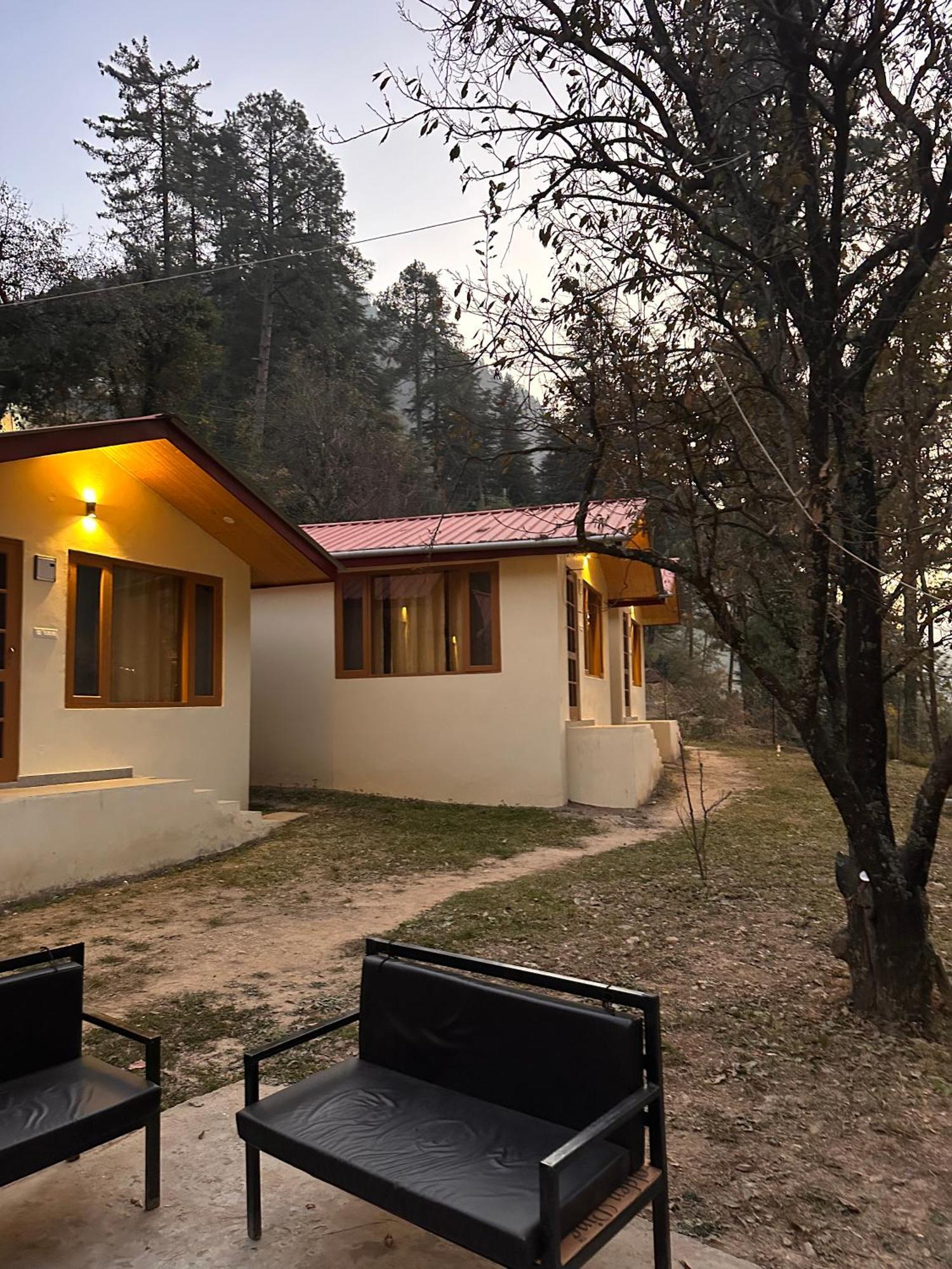 Ahava Kasol Riverside Cafe And Cottages Extérieur photo