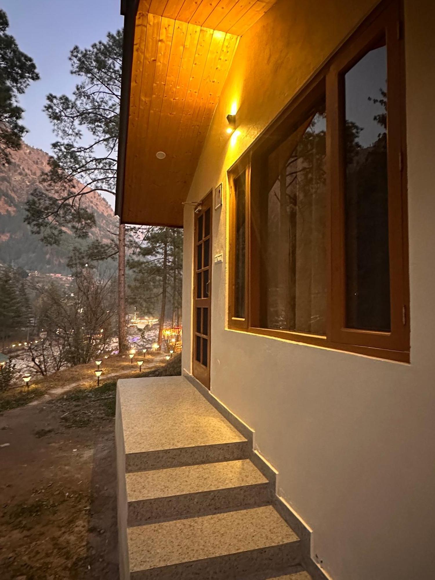 Ahava Kasol Riverside Cafe And Cottages Extérieur photo
