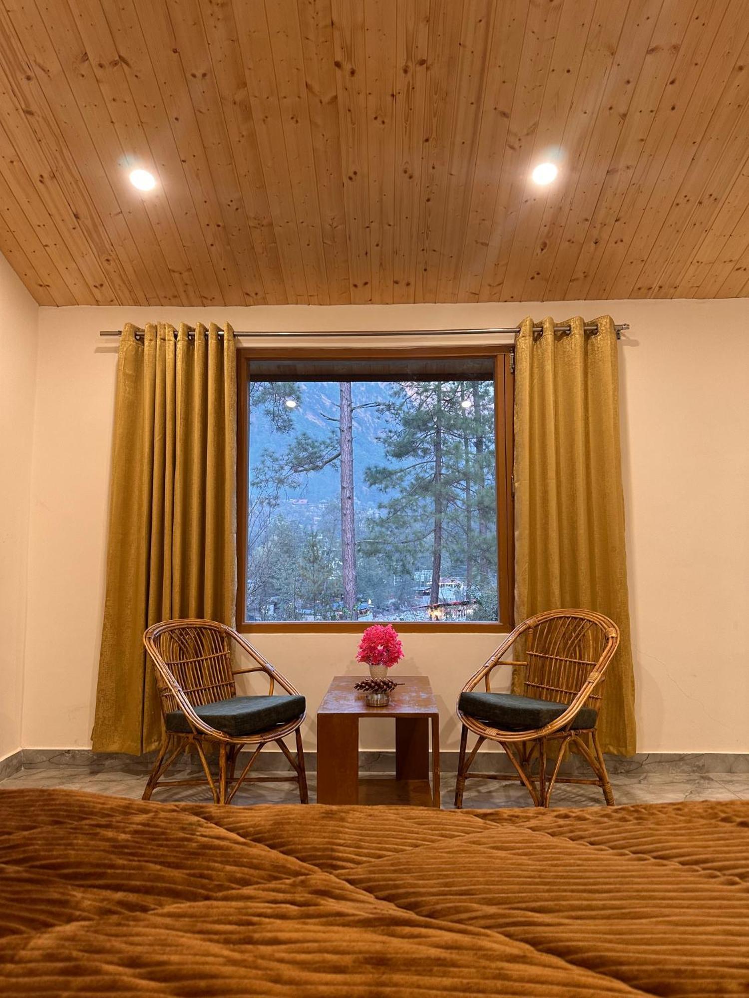 Ahava Kasol Riverside Cafe And Cottages Extérieur photo