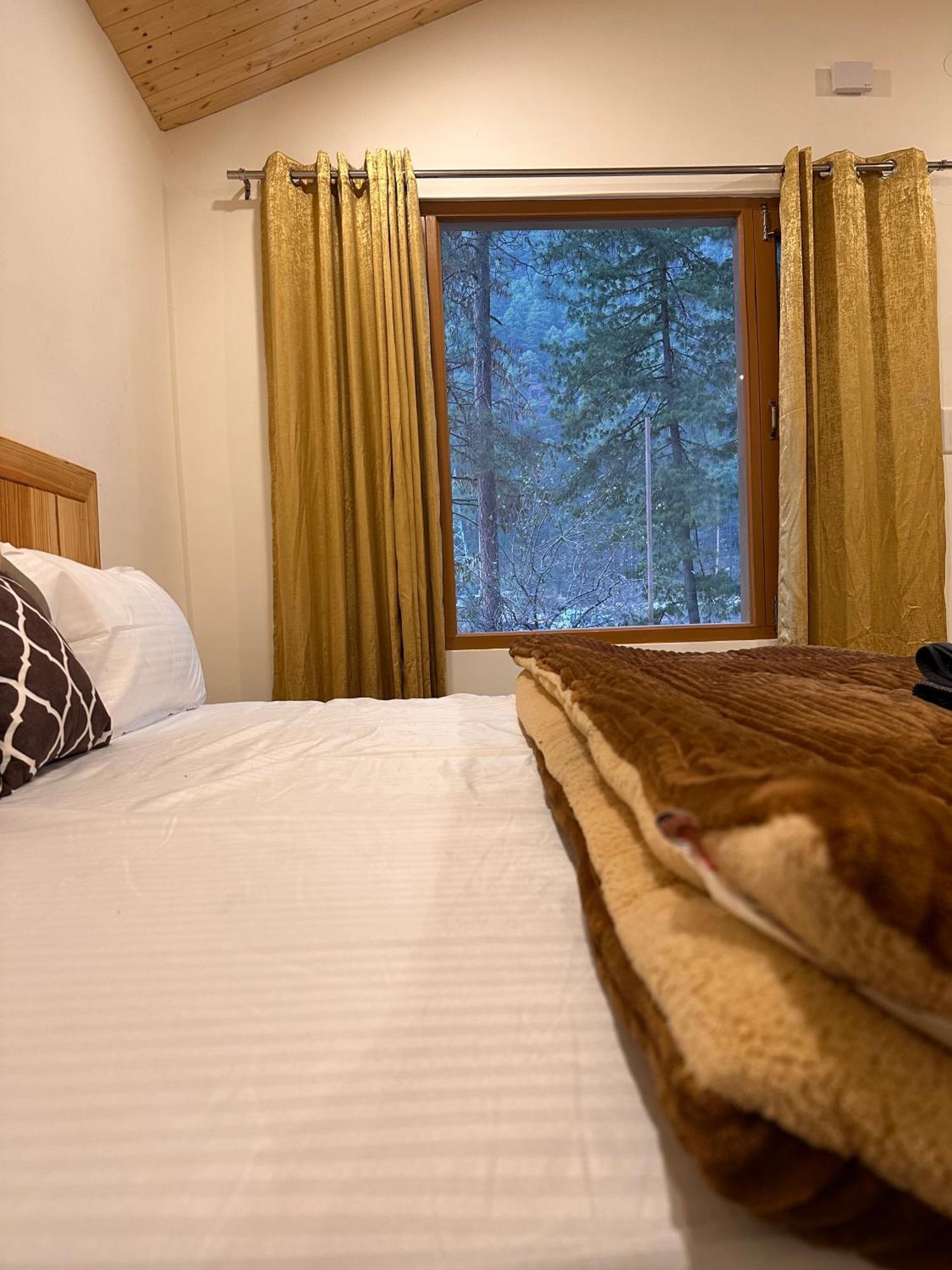 Ahava Kasol Riverside Cafe And Cottages Extérieur photo