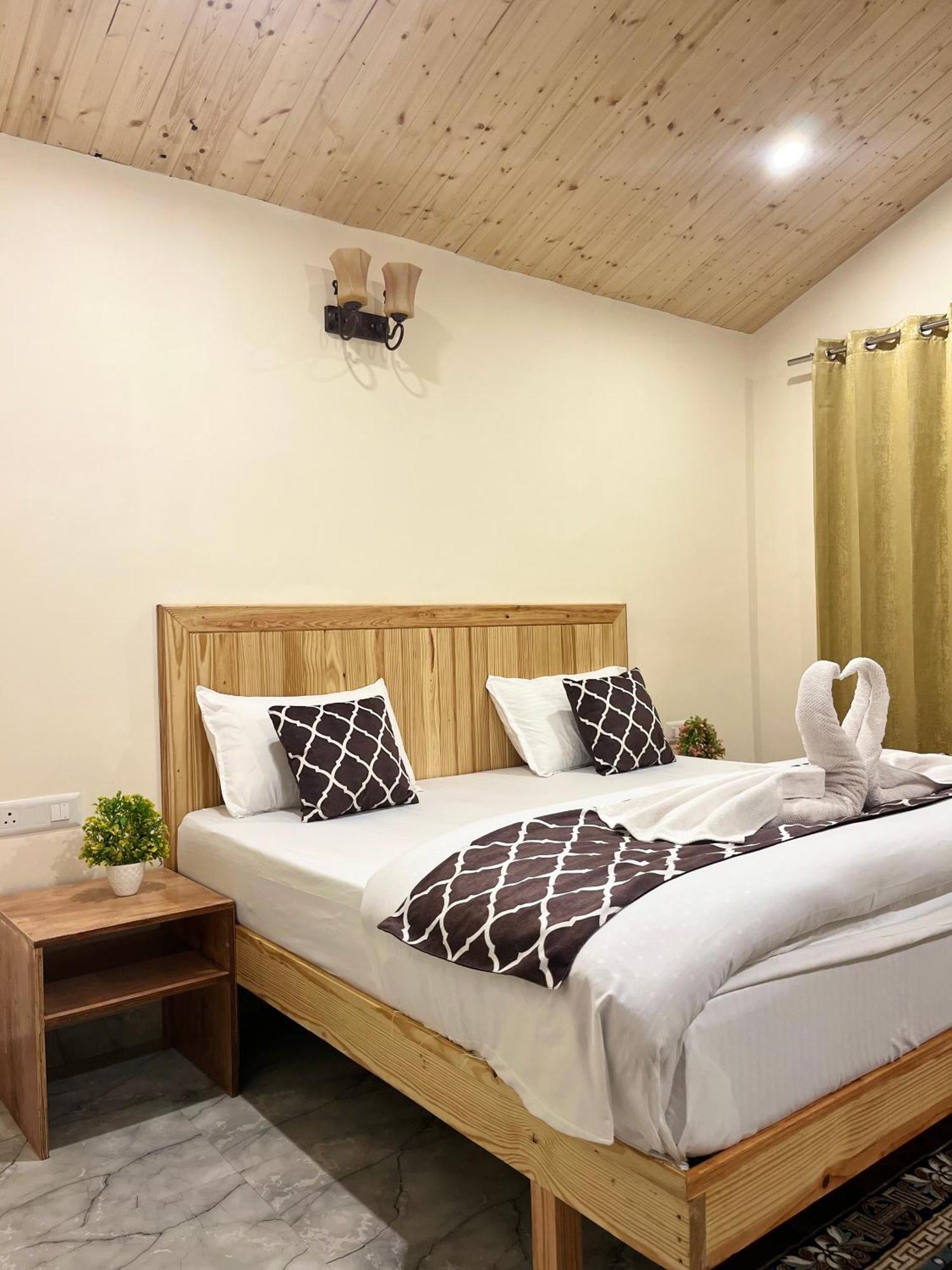 Ahava Kasol Riverside Cafe And Cottages Extérieur photo